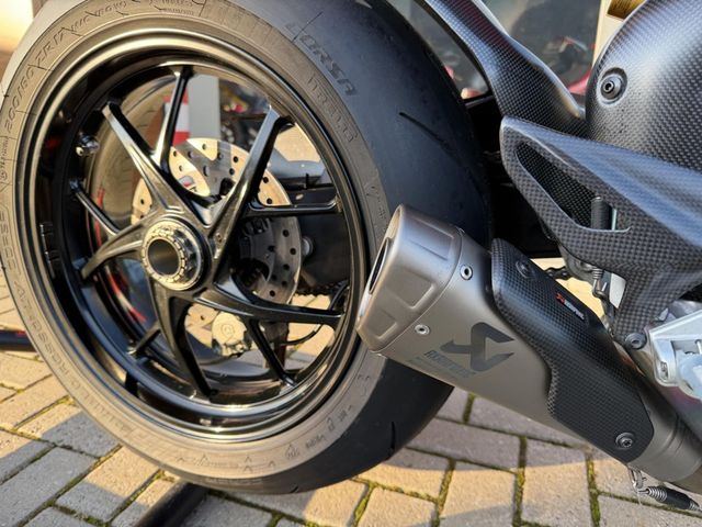 ducati - streetfighter-v4