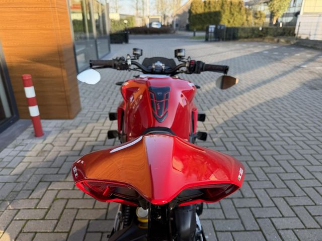 ducati - streetfighter-v4