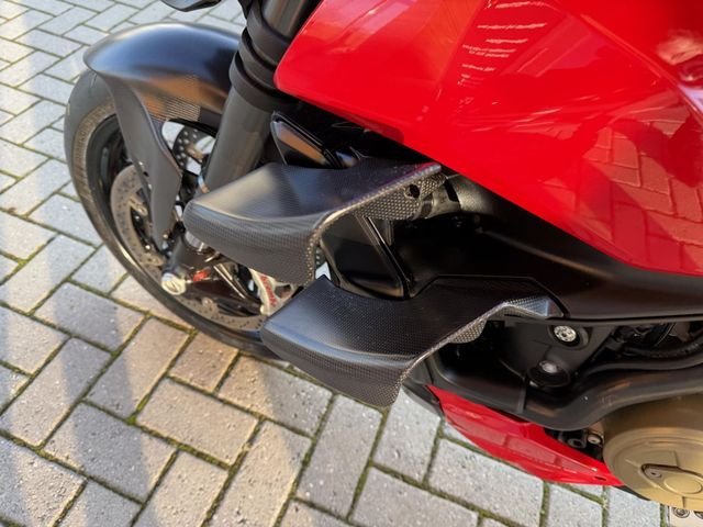 ducati - streetfighter-v4