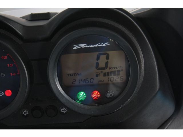 suzuki - gsf-650-sa