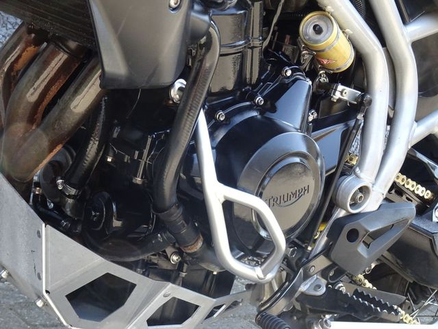 triumph - tiger-800-xc
