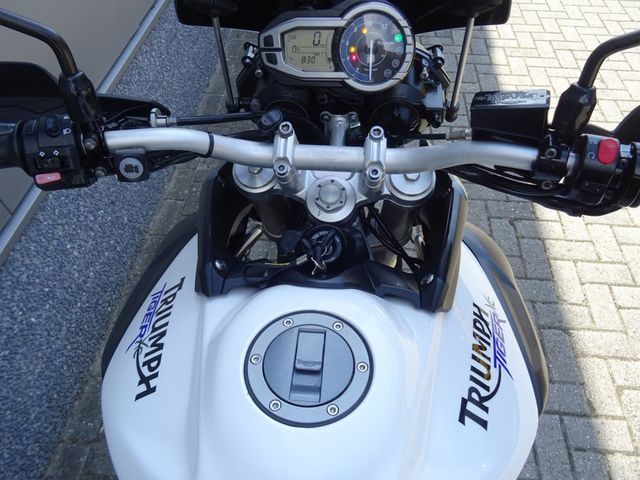 triumph - tiger-800-xc