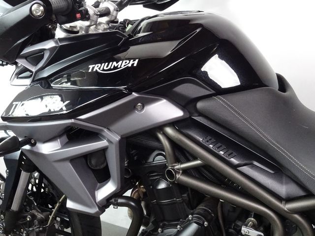 triumph - tiger-800-xrx
