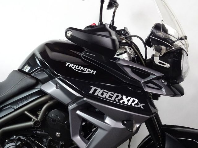 triumph - tiger-800-xrx