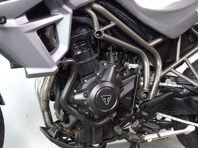 triumph - tiger-800-xrx