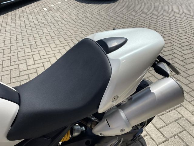 ducati - monster-696