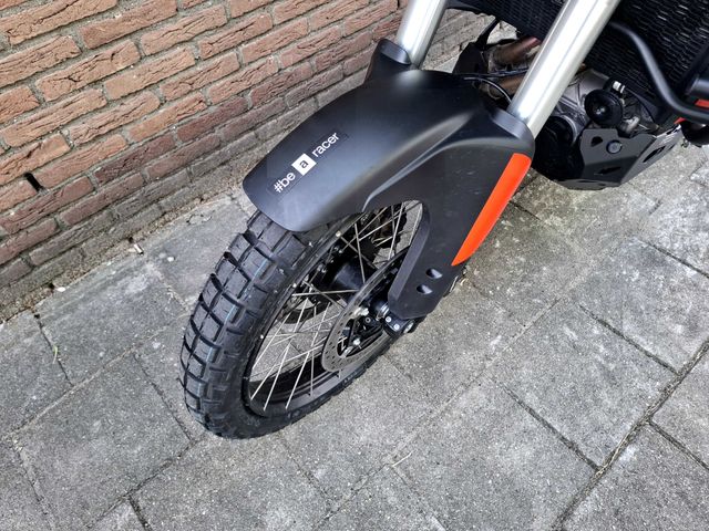aprilia - tuareg-600