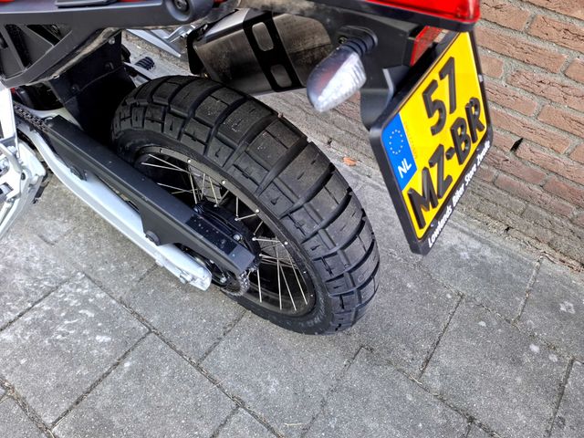 aprilia - tuareg-600