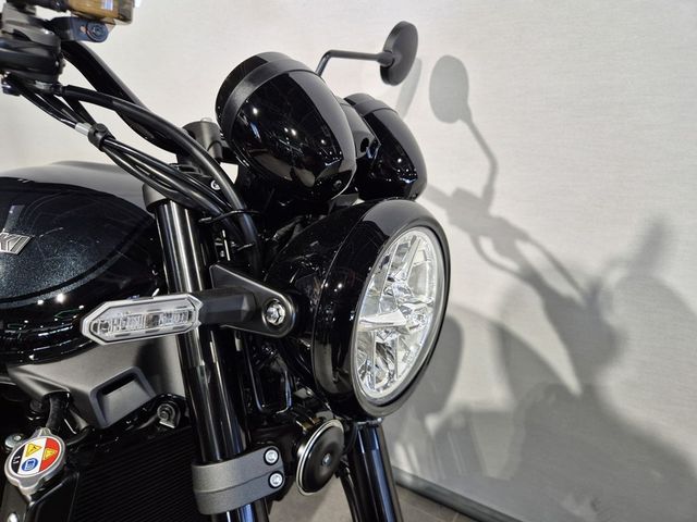 kawasaki - z900rs-black-ball-edition