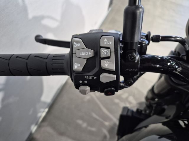 kawasaki - z900rs-black-ball-edition