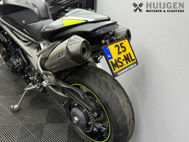 triumph - speed-triple-rs
