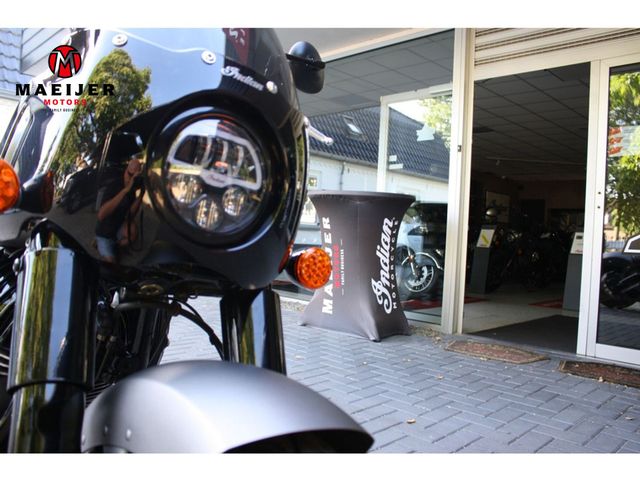 indian - chief-bobber-dark-horse