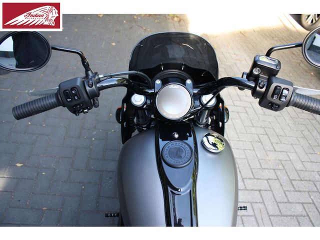 indian - chief-bobber-dark-horse