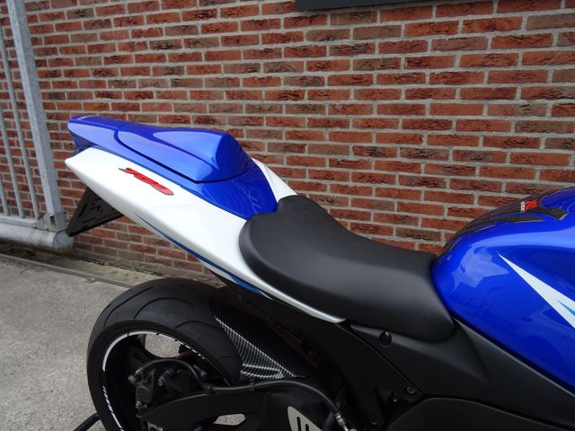 suzuki - gsx-r-750