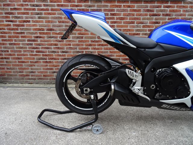 suzuki - gsx-r-750