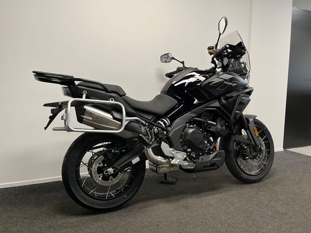 cfmoto - 700-mt-adventure