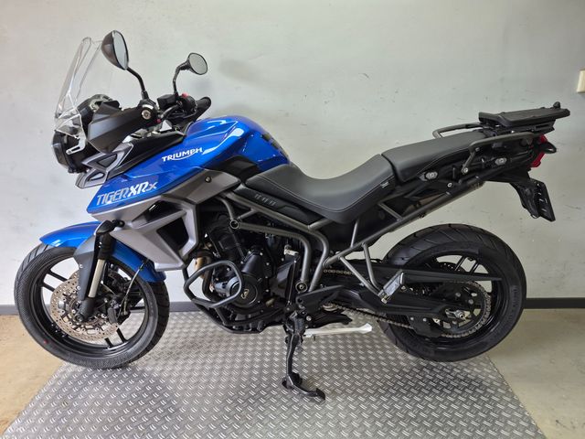 triumph - tiger-800-xrx