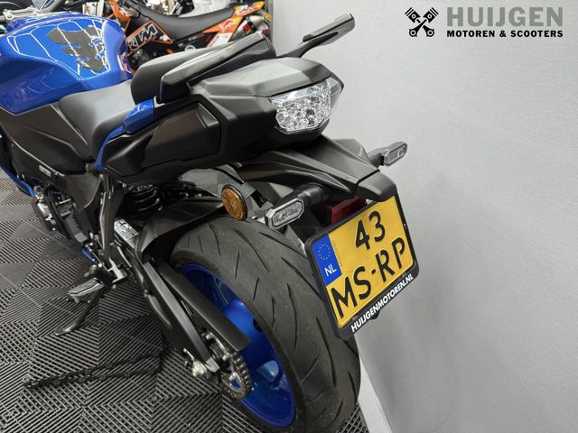suzuki - gsx-s-1000-gt