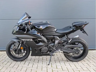 YAMAHA R7 – foto 4