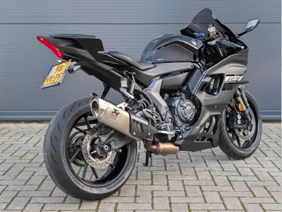 YAMAHA R7 – foto 3