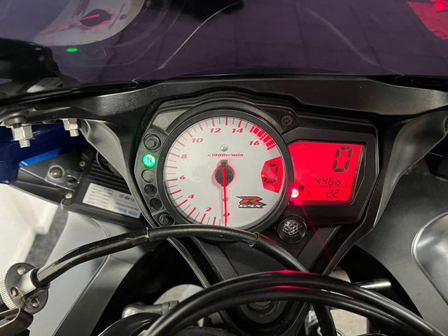 suzuki - gsx-r-750