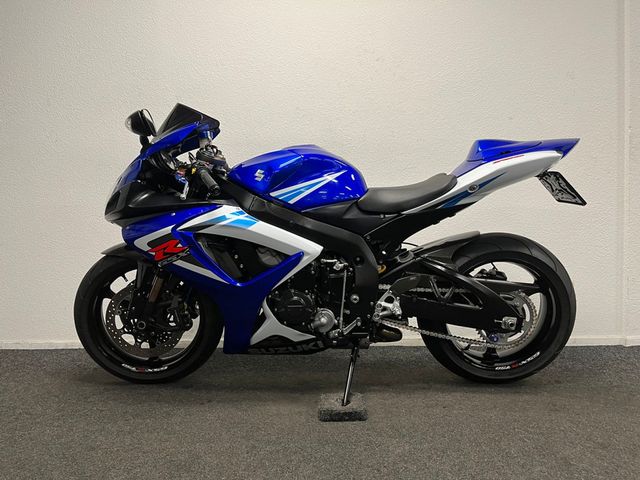 suzuki - gsx-r-750