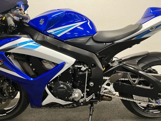 suzuki - gsx-r-750