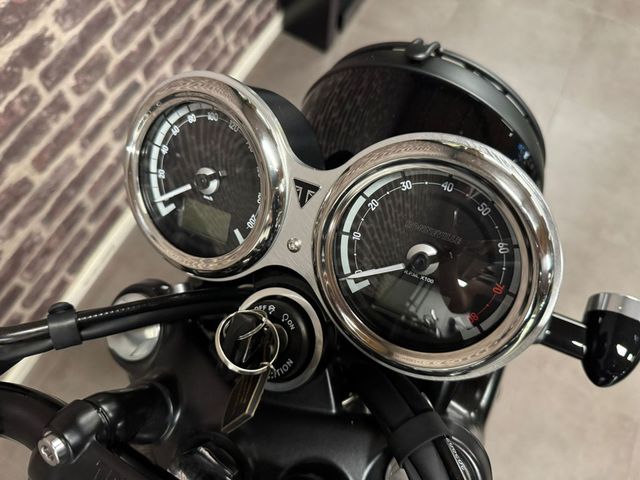 triumph - bonneville-t-120-black