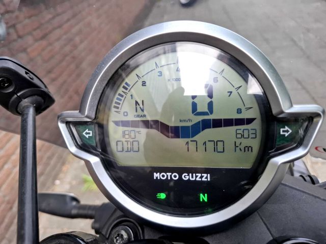 moto-guzzi - v-7-stone-850