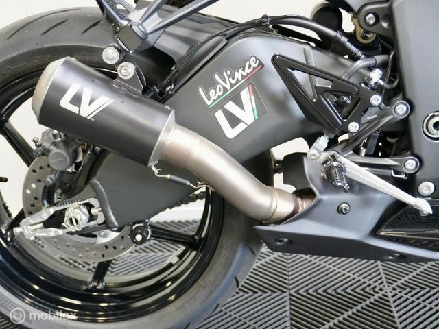 kawasaki - ninja-zx-6r
