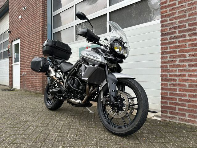 triumph - tiger-800-xrx