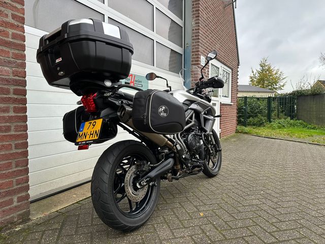 triumph - tiger-800-xrx