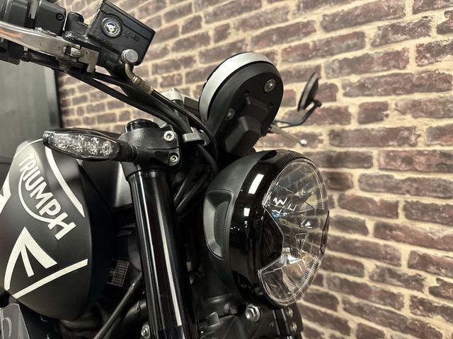 triumph - trident-900