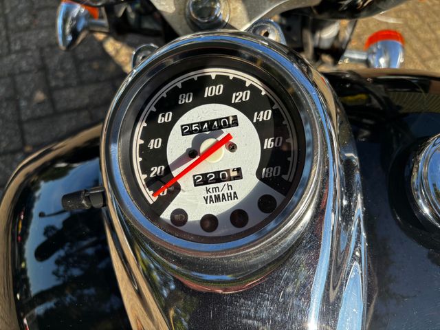 yamaha - xvs-650-dragstar