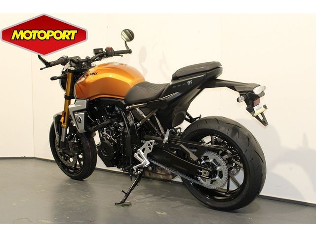 suzuki - gsx-8t