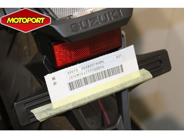 suzuki - gsx-8t