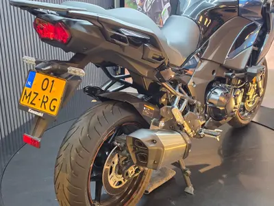 KAWASAKI VERSYS 1100 – foto 3