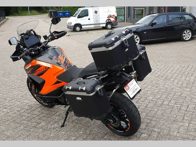 ktm - 1290-super-adventure-s