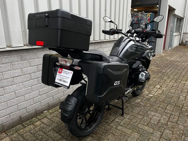 bmw - r-1250-gs-triple-black