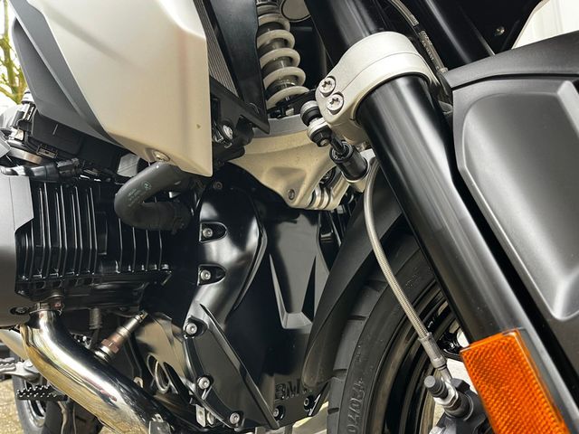 bmw - r-1250-gs-triple-black