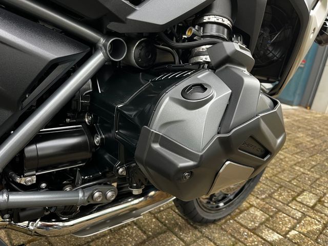 bmw - r-1250-gs-triple-black