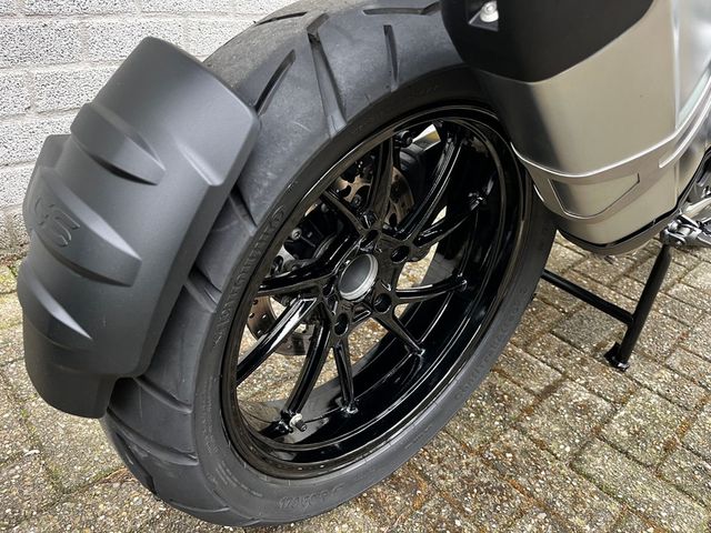 bmw - r-1250-gs-triple-black