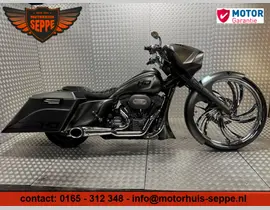 Harley-Davidson Electra Glide Ultra Screamin Eagle CVO Flhtcuse 2012 occasion