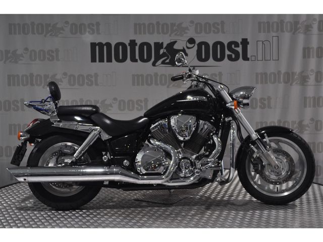 honda - vtx-1800