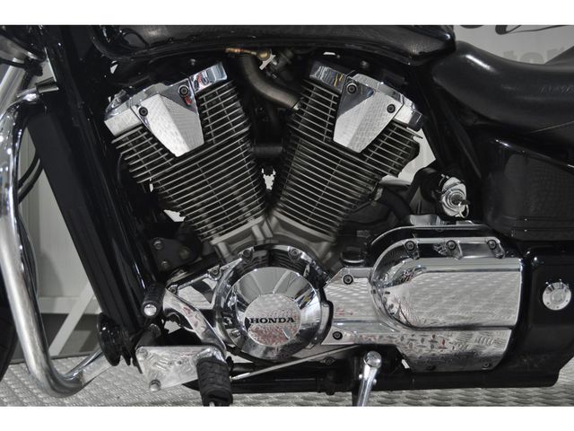 honda - vtx-1800
