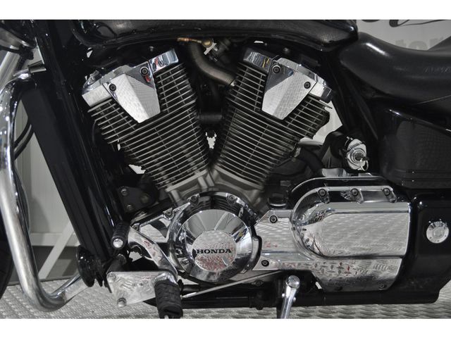 honda - vtx-1800