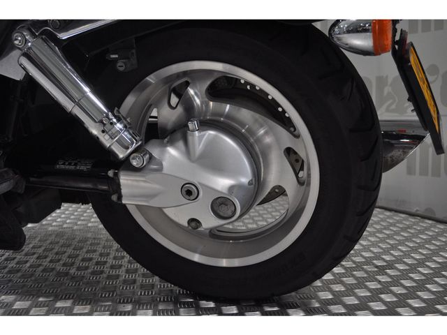 honda - vtx-1800