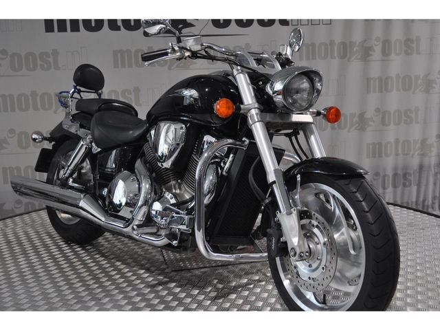 honda - vtx-1800