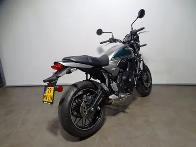 KAWASAKI Z650RS – foto 3