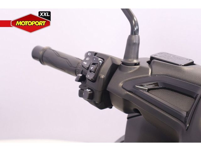 yamaha - tricity-300